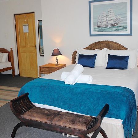 Cheetah Lodge Guest House Hartenbos Ngoại thất bức ảnh